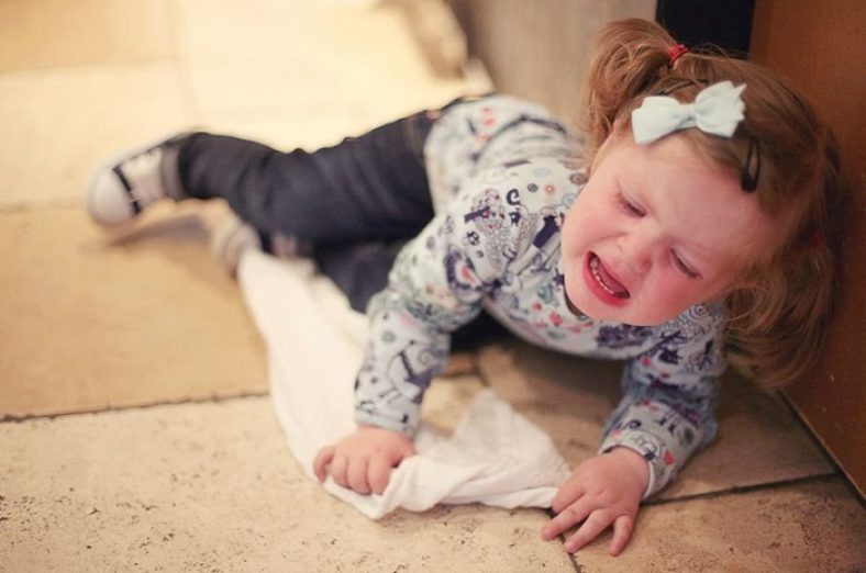  Khi trẻ 2 tuổi quấy khóc không rõ nguyên nhân?