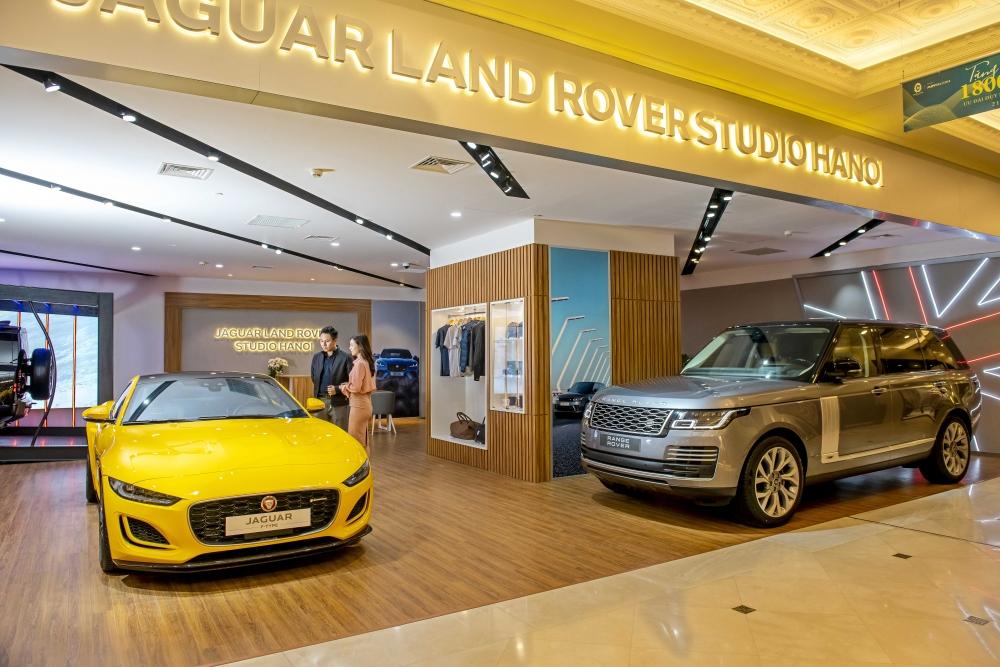 Khám phá không gian trưng bày xe Jaguar và Land Rover tại Hà Nội | VOV.VN